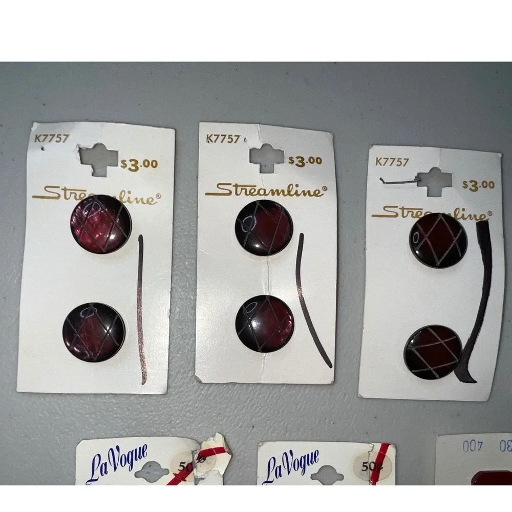 Vintage Streamline La Vogue La Petite Sewing Buttons Lot‎ Assorted Colors Sizes